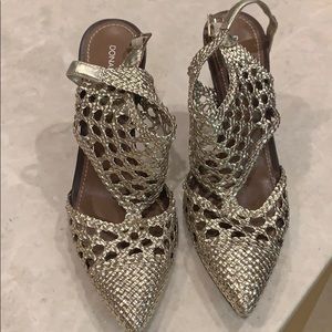 Great Donald pliner Gold woven heels size 7 1/2